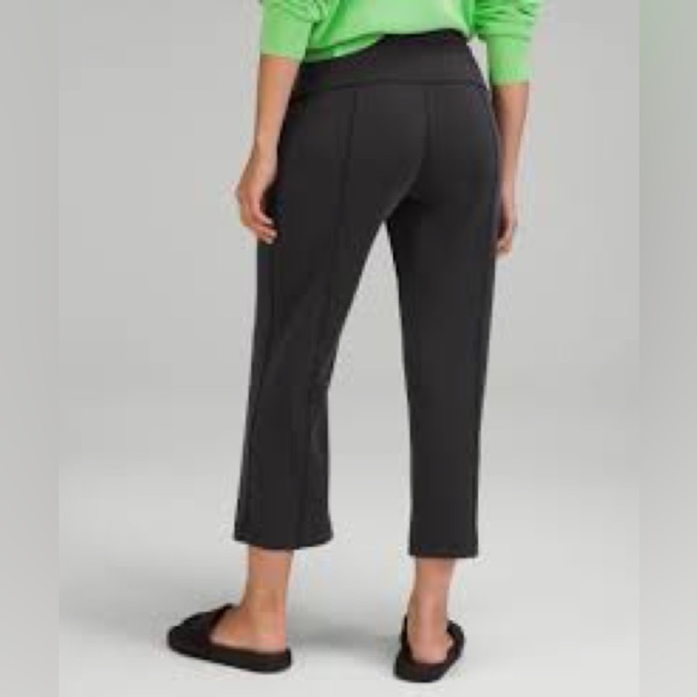 Lululemon softstreme cropped straight leg pant